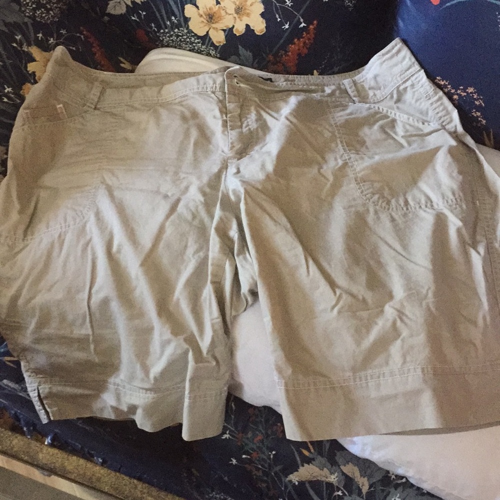 Tribal shorts size 16